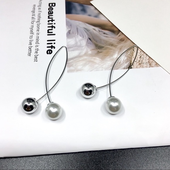 Silver Faux Pearl/Bead Crossover Ear Wire Earrings - Picture 7 of 8